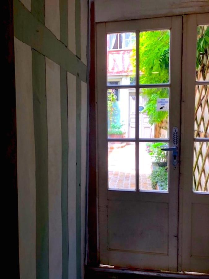 Atelier Des Glycines, Troyes Bouchon De Champagne, Sublime Site Patrimonial Exterior foto